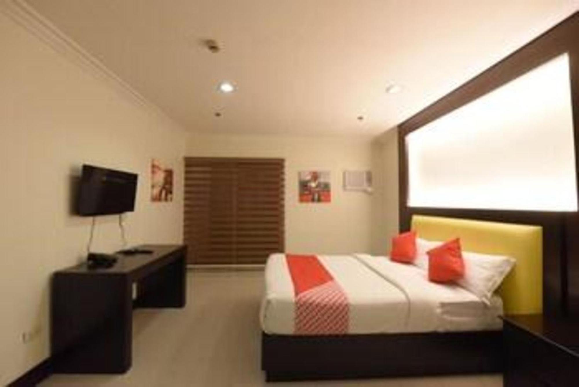 Oyo 115 Northridge Mansions Hotel Quezon City Exterior photo
