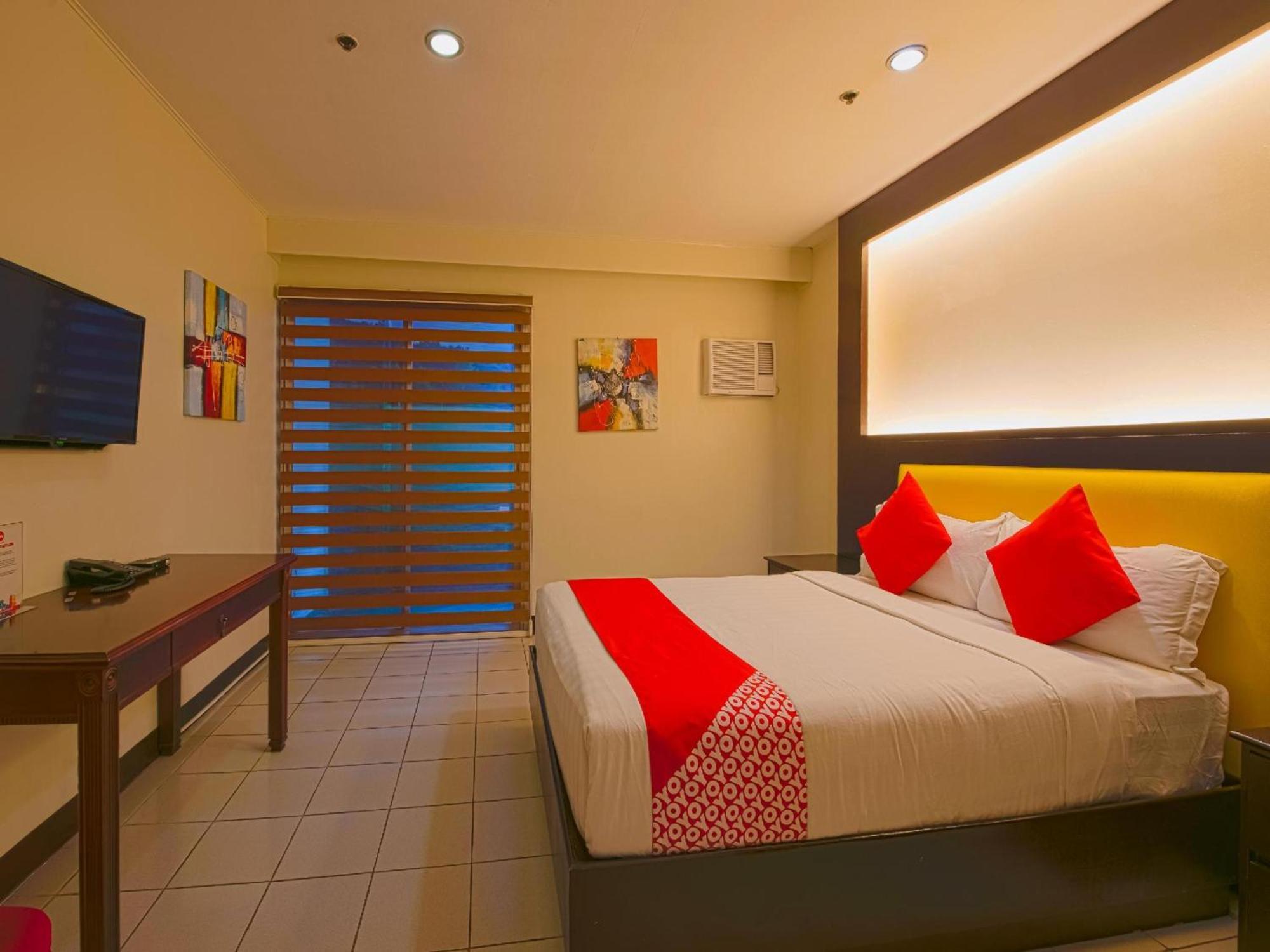 Oyo 115 Northridge Mansions Hotel Quezon City Exterior photo