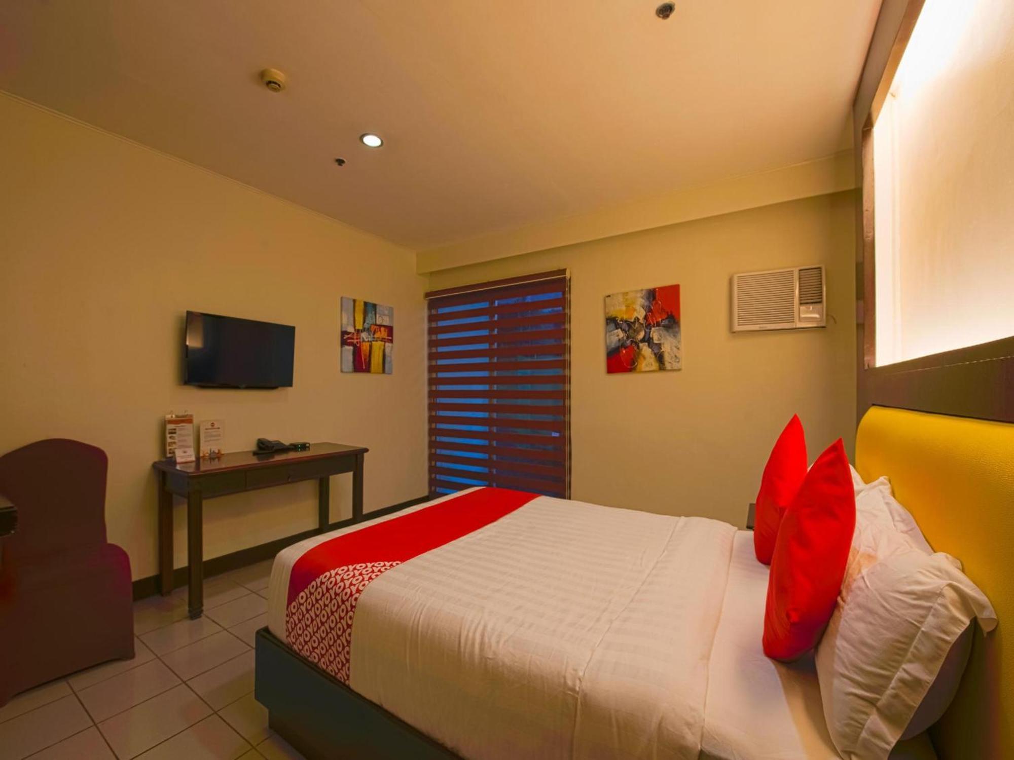 Oyo 115 Northridge Mansions Hotel Quezon City Exterior photo