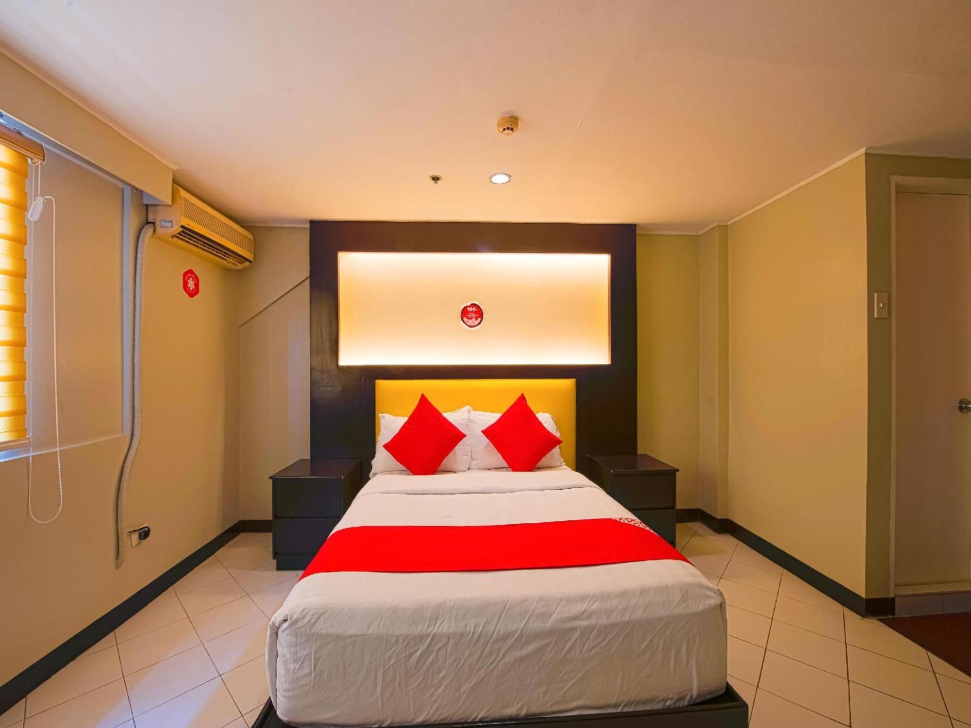 Oyo 115 Northridge Mansions Hotel Quezon City Exterior photo
