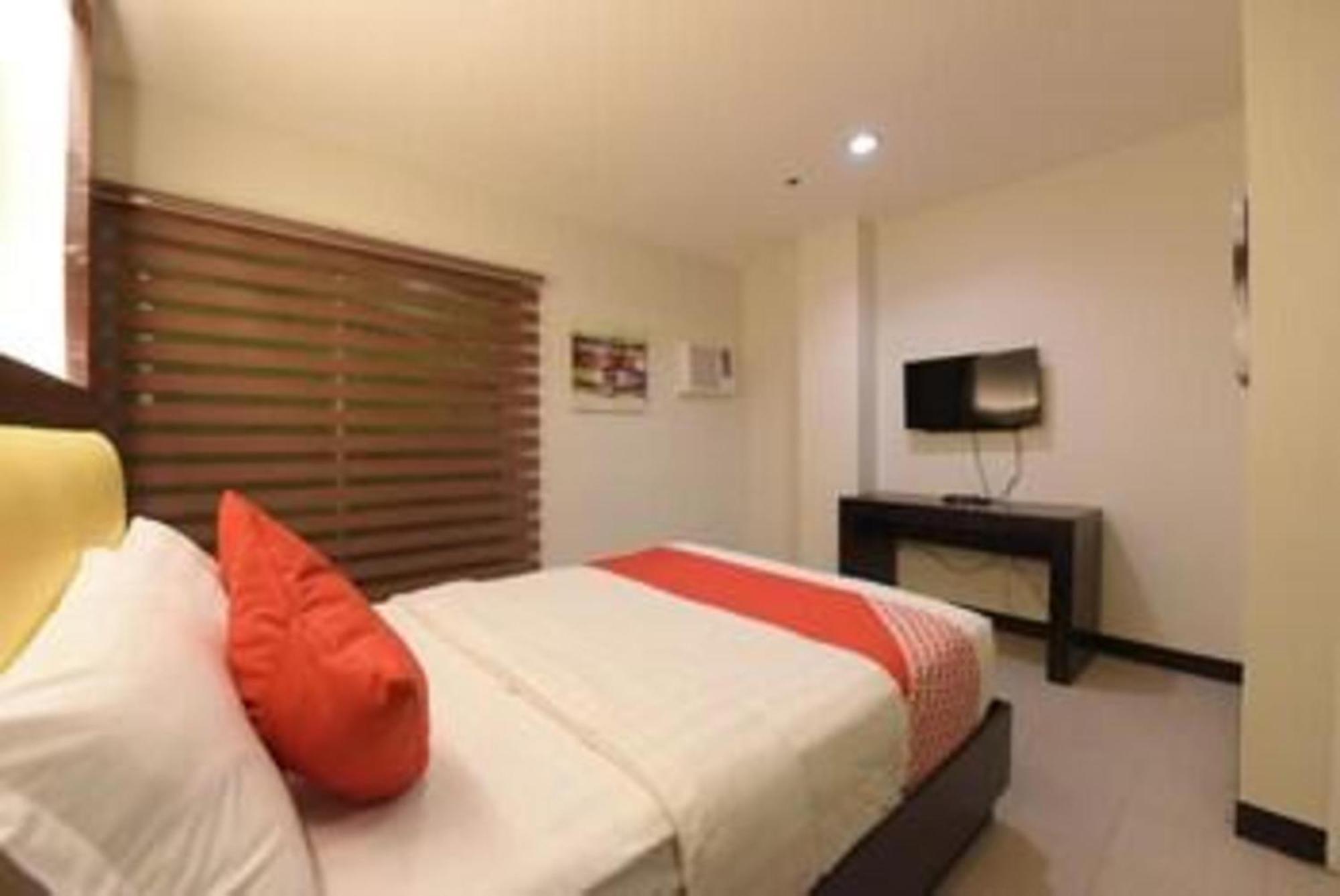 Oyo 115 Northridge Mansions Hotel Quezon City Exterior photo