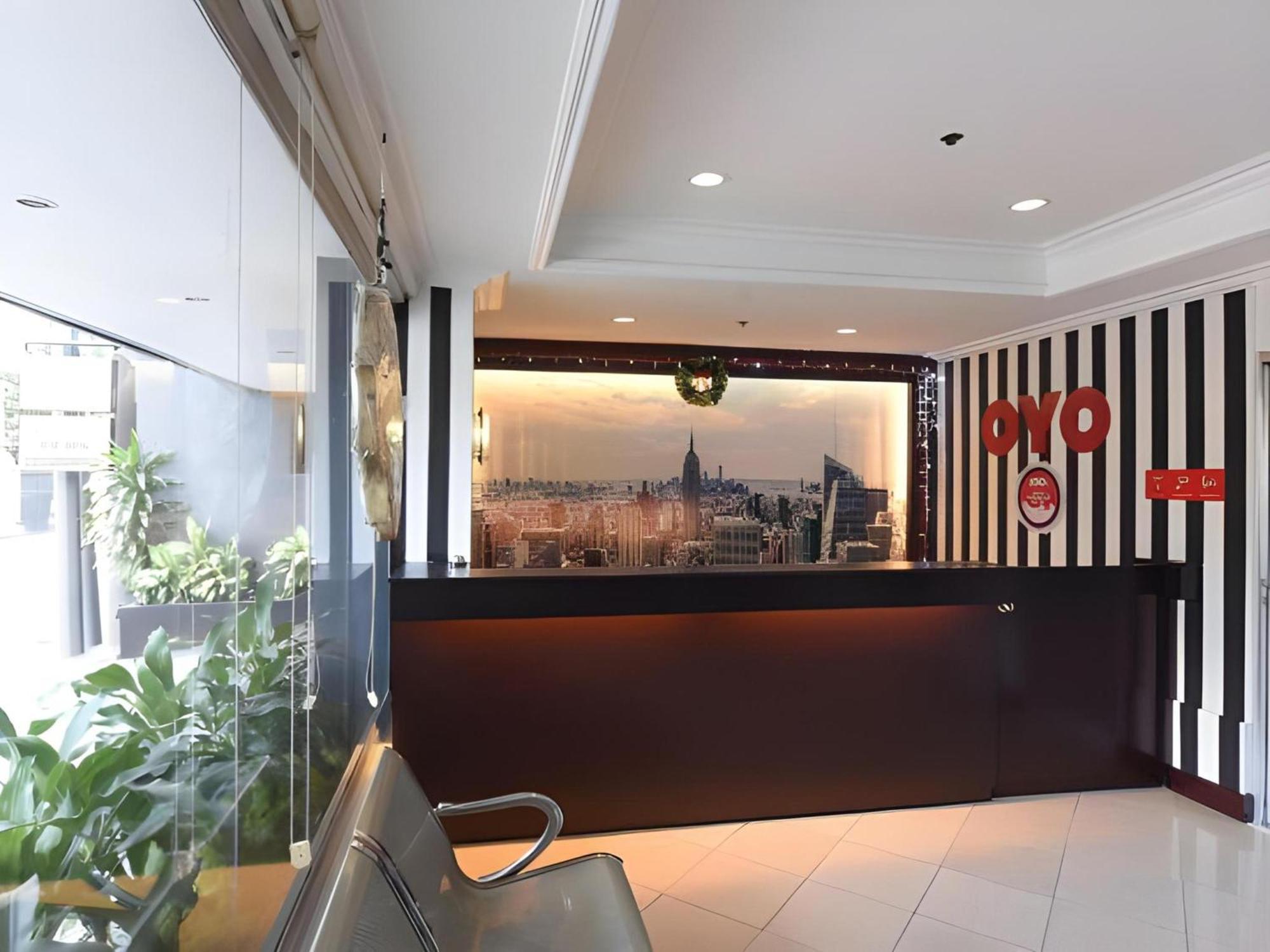 Oyo 115 Northridge Mansions Hotel Quezon City Exterior photo