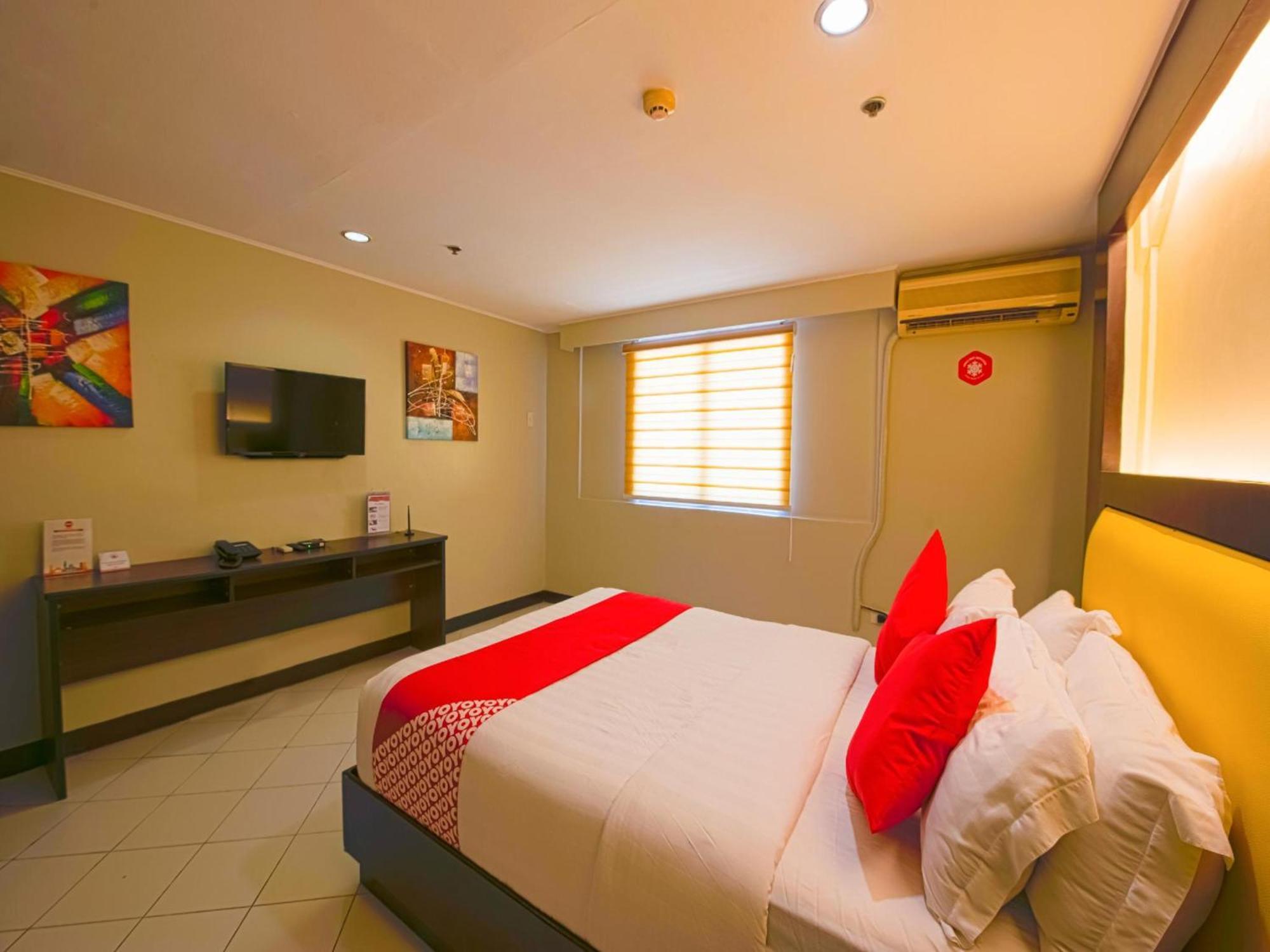 Oyo 115 Northridge Mansions Hotel Quezon City Exterior photo